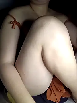 Snapshot of BigPussy178 chatting on October 5, 2:37 pm BigPussy178 online show from October 5, 2:37 pm