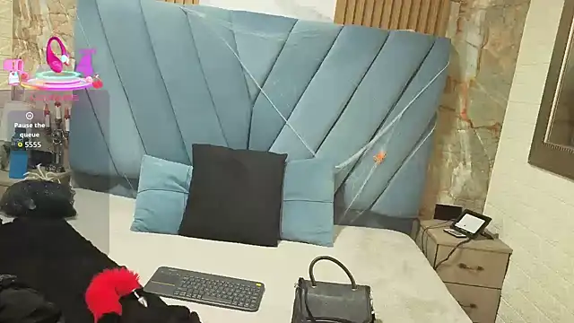 angel  red  online show from October 30, 3:08 am