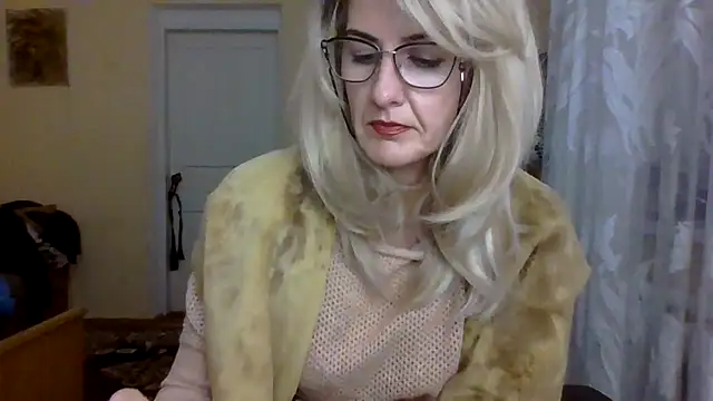 TianaQLove online show from October 24, 3:52 pm