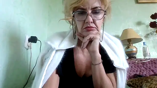 TianaQLove online show from November 1, 12:51 pm