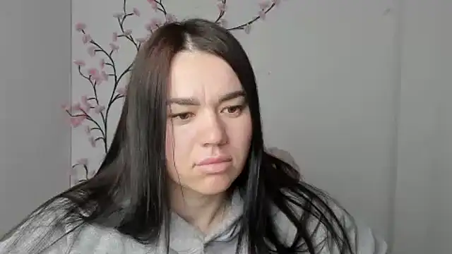Lola Saymyname online show from May 16, 5:15 am