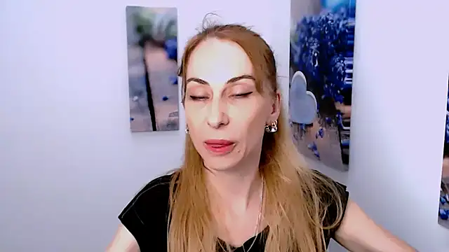 Snapshot of Create_your_own_sun chatting on September 9, 12:48 pm Create your own sun online show from September 9, 12:48 pm