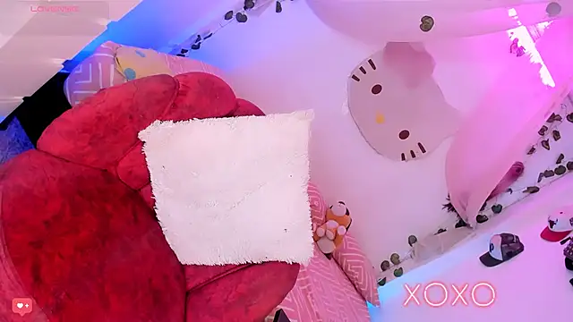 Snapshot of cassie_dilaurentis chatting on October 16, 4:24 am cassie dilaurentis online show from October 16, 4:24 am