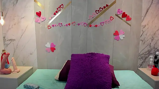 IsisNoir online show from March 18, 12:41 pm