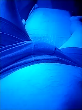 Snapshot of havefun35 chatting on April 26, 9:34 pm havefun35 online show from April 26, 9:34 pm