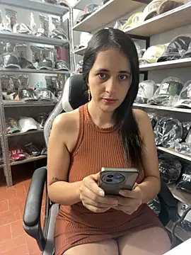 GiaDuque online show from October 6, 11:29 am