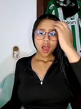 SofieLove 01 online show from March 12, 9:10 pm