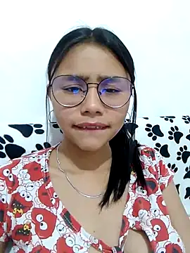 SofieLove 01 online show from April 1, 8:06 pm