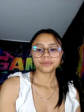 SofieLove 01 online show from April 23, 7:09 am