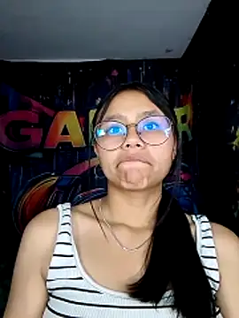 SofieLove 01 online show from April 25, 6:49 am