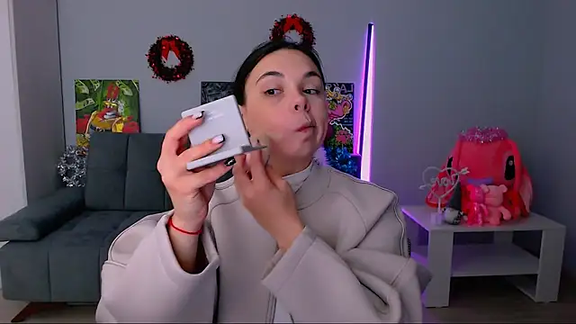 queenofthesense  online show from November 29, 2:42 pm