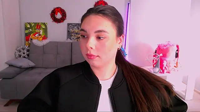 queenofthesense  online show from December 16, 10:42 am