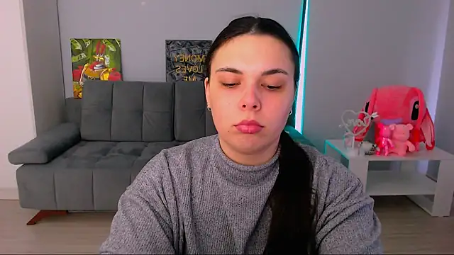 queenofthesense  online show from February 8, 9:34 am