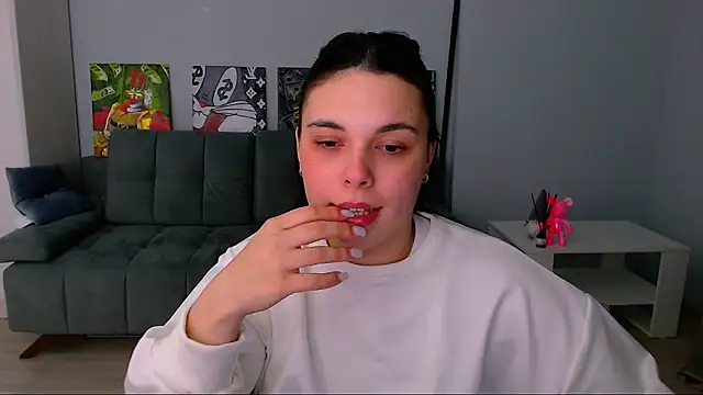 queenofthesense  online show from February 23, 2:58 pm