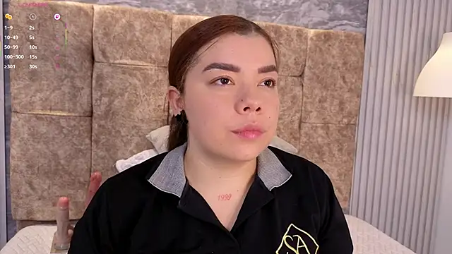 leilapons online show from February 11, 6:13 pm