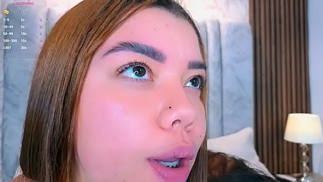 leilapons online show from April 8, 4:51 pm