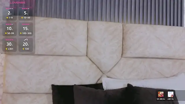 leilapons online show from April 18, 7:18 pm