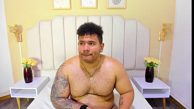 Snapshot of michael_hill1 chatting on October 5, 1:15 am michael hill1 online show from October 5, 1:15 am