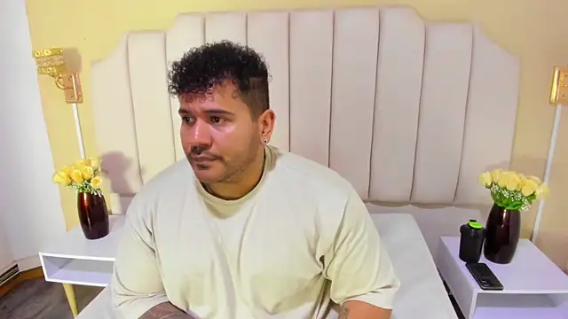 Snapshot of michael_hill1 chatting on October 20, 5:57 pm michael hill1 online show from October 20, 5:57 pm