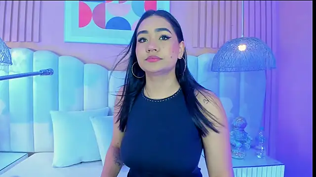 Snapshot of noa_moon chatting on November 22, 3:49 am noa moon online show from November 22, 3:49 am