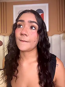 noa moon online show from February 5, 2:38 am