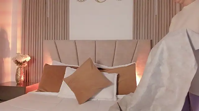 Rachell Jamess online show from September 16, 4:02 am