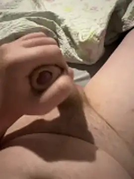 anonimo7762 online show from April 7, 12:33 am