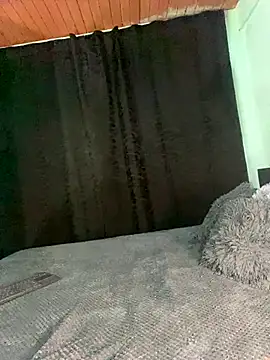 Snapshot of EVAH_LEE_ chatting on October 20, 4:35 am EVAH LEE online show from October 20, 4:35 am