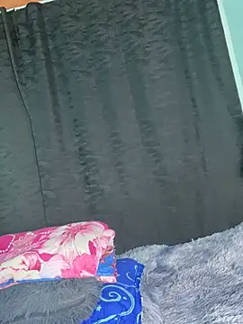 EVAH LEE  online show from April 9, 1:49 am