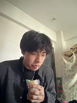 junjun1189 online show from April 3, 3:04 am