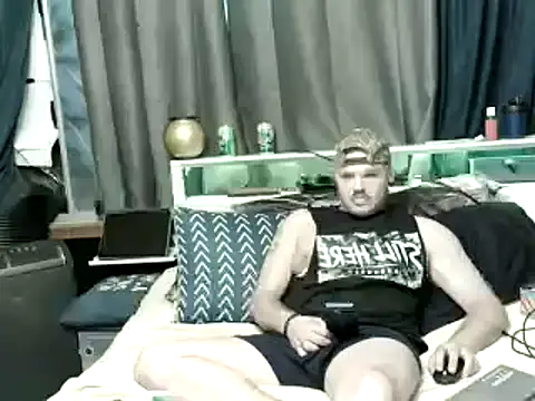 Snapshot of Xstumpy chatting on June 5, 7:47 am Xstumpy online show from June 5, 7:47 am