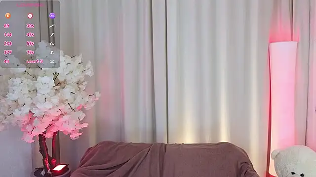 Snapshot of Janet_Jee chatting on October 25, 11:29 am Janet Jee online show from October 25, 11:29 am