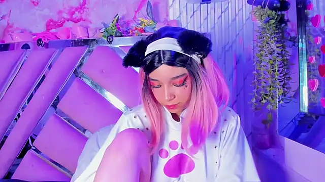 Akane Hikari  online show from April 12, 3:28 pm