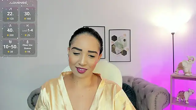 Snapshot of Sharon_breezee chatting on October 3, 3:36 am Sharon breezee online show from October 3, 3:36 am