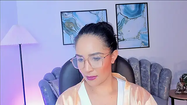 Snapshot of Sharon_breezee chatting on October 26, 10:25 pm Sharon breezee online show from October 26, 10:25 pm