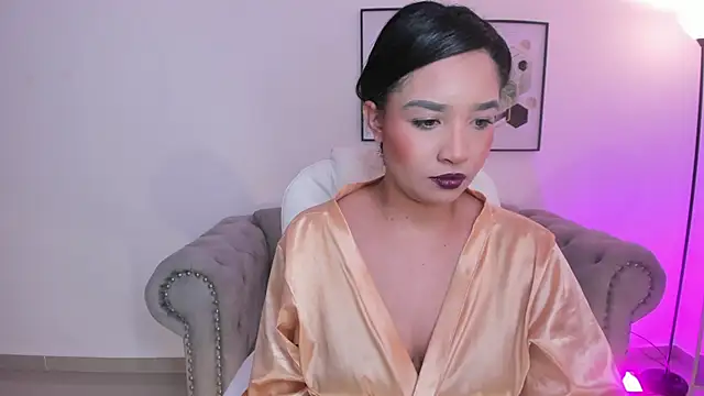 Snapshot of Sharon_breezee chatting on November 21, 4:22 am Sharon breezee online show from November 21, 4:22 am