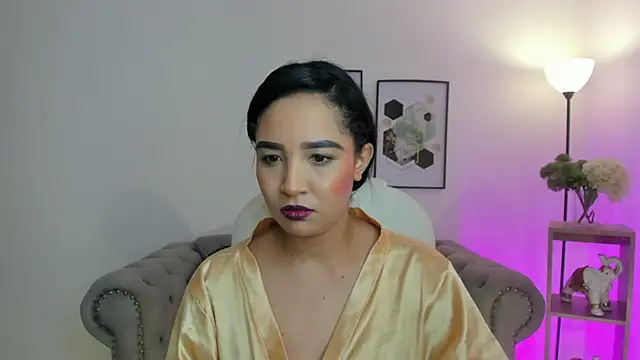 Snapshot of Sharon_breezee chatting on November 25, 4:23 am Sharon breezee online show from November 25, 4:23 am