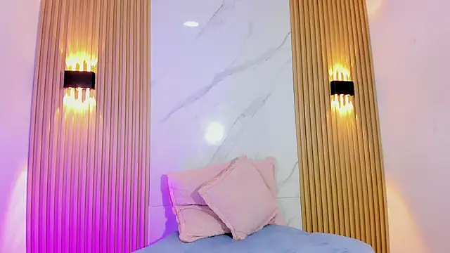 imtammy lynn  online show from April 22, 11:45 am