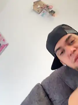 enzo vittale03  online show from September 26, 3:16 pm