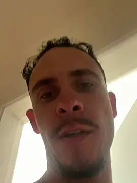 Kjyyyjjjj online show from April 2, 11:41 am