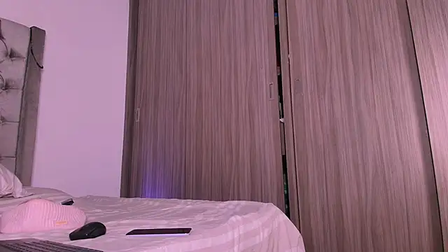 dreamsussi online show from April 21, 2:51 am