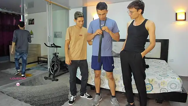 Bisexlifehot   online show from September 14, 10:09 pm