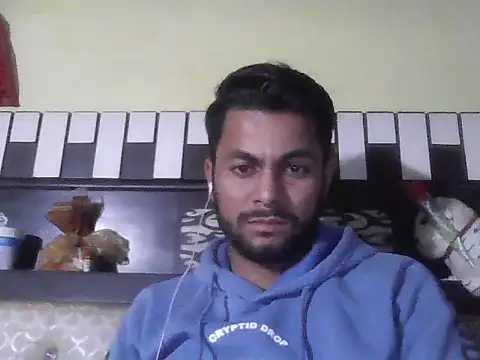 ursdreamperson online show from December 15, 4:00 pm