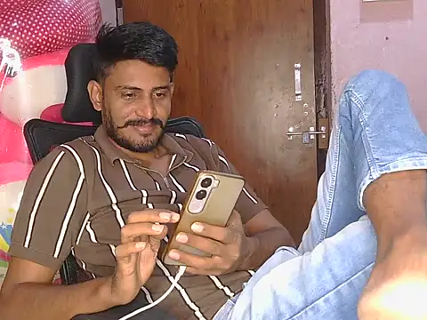 krishjaat43 online show from April 22, 3:09 am