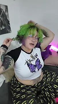 XxGreenGoodxX online show from April 22, 8:21 pm