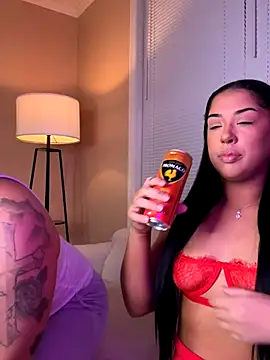 Snapshot of theviberoom chatting on September 21, 3:30 am theviberoom online show from September 21, 3:30 am