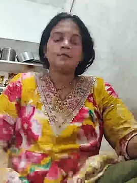 Snapshot of Chhaya_hot chatting on June 4, 2:28 am Chhaya hot online show from June 4, 2:28 am