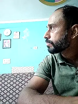 Snapshot of amitkumarkangra chatting on September 10, 12:43 am amitkumarkangra online show from September 10, 12:43 am