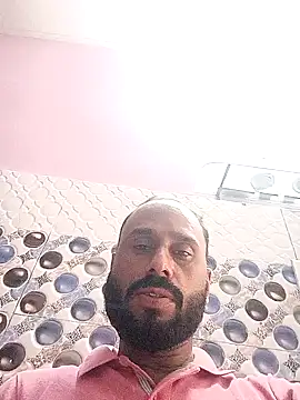 Snapshot of amitkumarkangra chatting on September 15, 7:41 am amitkumarkangra online show from September 15, 7:41 am