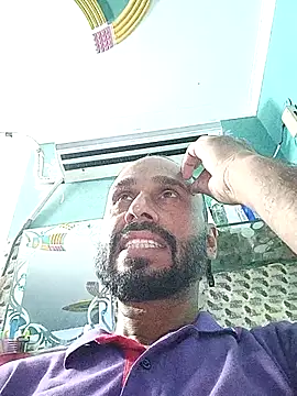 Snapshot of amitkumarkangra chatting on September 19, 1:07 am amitkumarkangra online show from September 19, 1:07 am